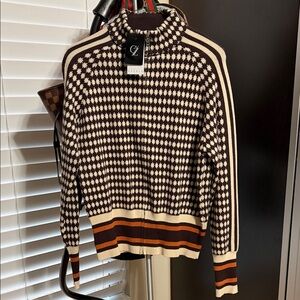 GZ Women's Brown and Cream Sweater